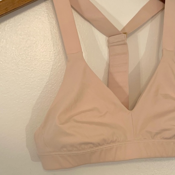 Athleta AC Pyramid Sports Bra - Picture 5 of 7